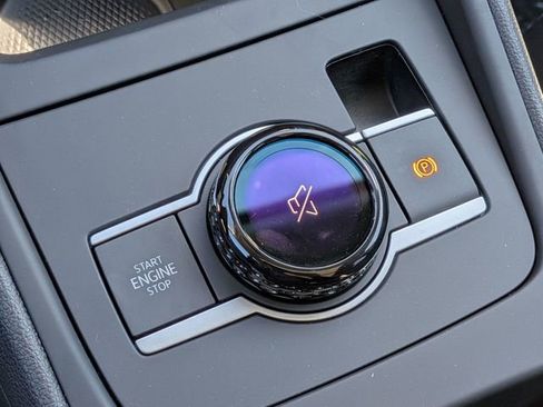 New 2026 Volkswagen Tiguan SE image 13