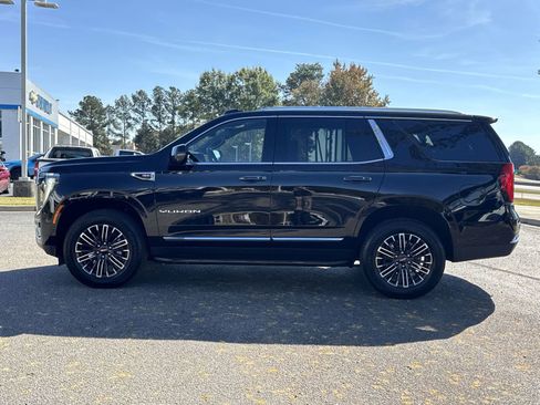 Used 2025 GMC Yukon Elevation w/ LPO, Floor Liner Package image 7