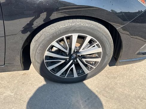 Used 2018 Subaru Legacy 2.5i Premium w/ Eyesight & BSD & Rcta & HBA AWD/4WD image 14