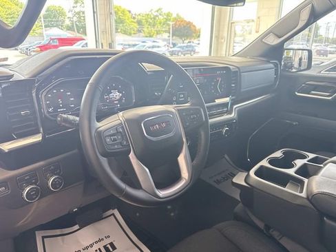 Used 2024 GMC Sierra 1500 Elevation AWD/4WD image 17