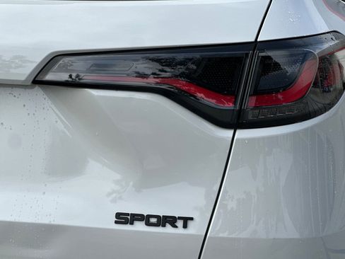 Used 2025 Honda HR-V Sport image 27