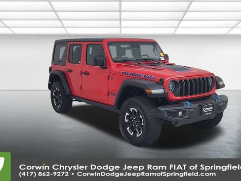 Used 2024 Jeep Wrangler Unlimited Rubicon 4xe image 3