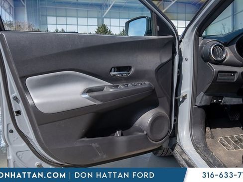 Used 2021 Nissan Kicks SR w/ SR Premium Package image 13