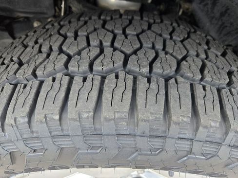 Used 2021 RAM 1500 Limited AWD/4WD image 9