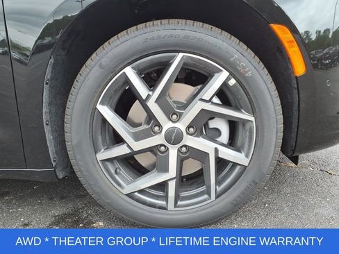 New 2027 Chrysler Pacifica Pinnacle w/ Theater Group AWD/4WD image 9