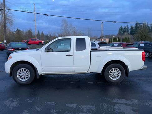 Used 2014 Nissan Frontier SV image 5