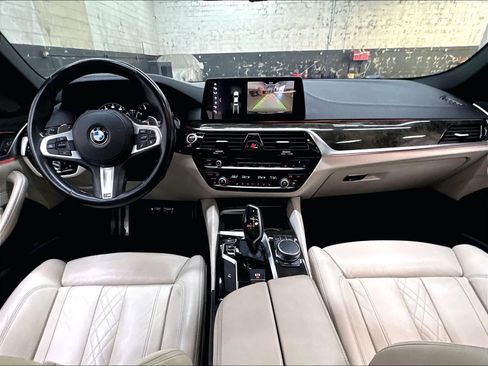 Used 2017 BMW 540i RWD image 17
