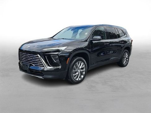 Certified 2025 Buick Enclave Preferred FWD image 3