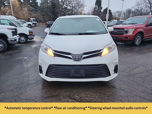 Used 2019 Toyota Sienna LE image 4