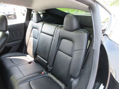 Used 2024 Tesla Model Y Performance AWD/4WD image 21