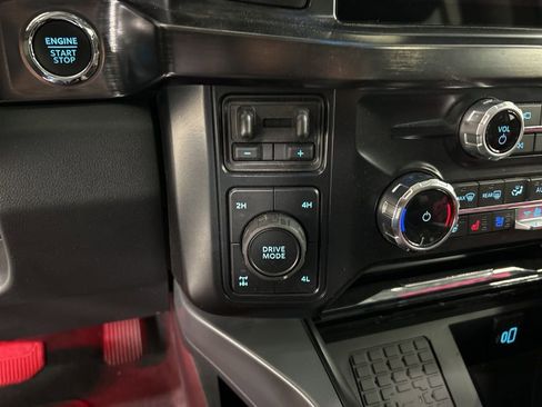 Used 2026 Ford F250 Lariat w/ Black Appearance Package image 20