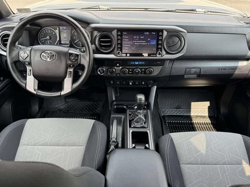 Used 2021 Toyota Tacoma TRD Sport w/ Technology Package AWD/4WD image 2