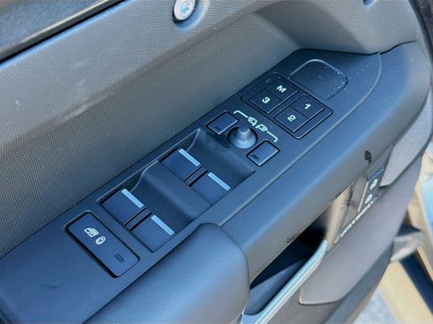 New 2026 Land Rover Defender 110 S image 24