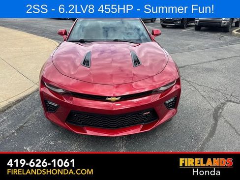 Used 2017 Chevrolet Camaro SS RWD image 9