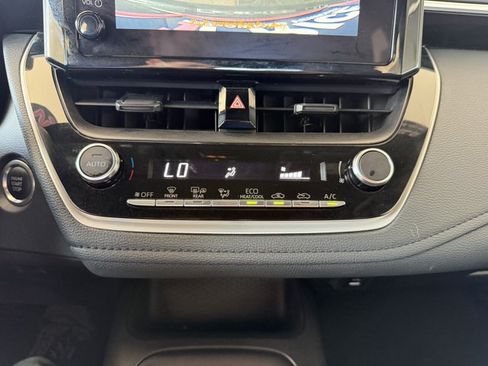 Used 2025 Toyota Corolla SE FWD image 19
