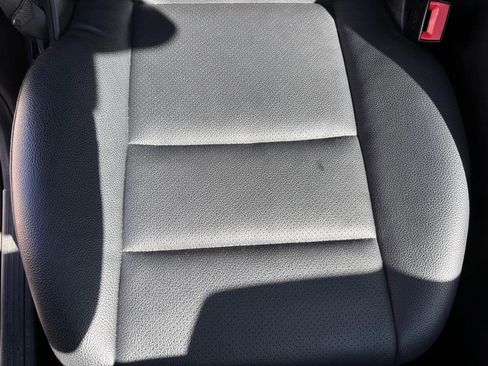 Used 2015 Mercedes-Benz GLK 350 2WD image 23