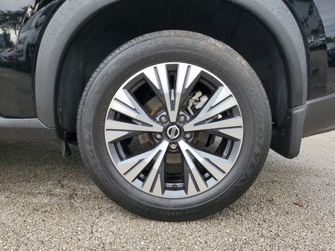 Certified 2021 Nissan Rogue SV w/ Premium Package image 29