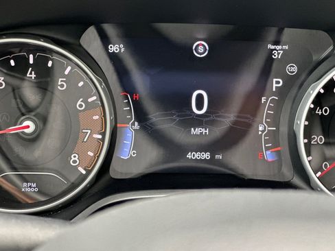 Used 2019 Jeep Compass Latitude AWD/4WD image 30