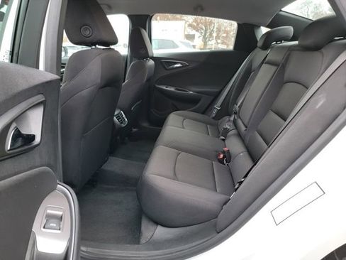 Used 2024 Chevrolet Malibu LT image 19