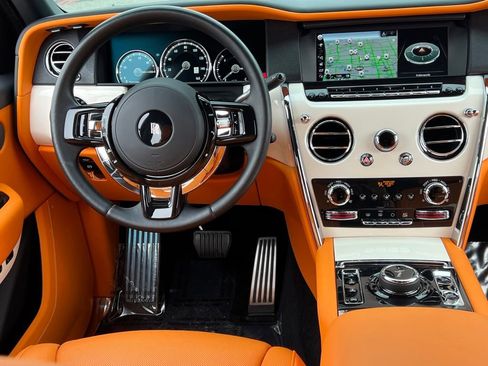 Used 2022 Rolls-Royce Cullinan image 17