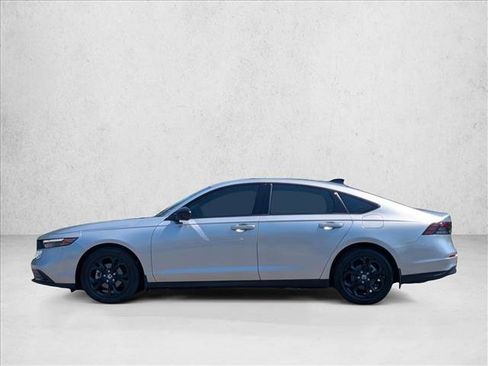 Used 2025 Honda Accord SE image 9