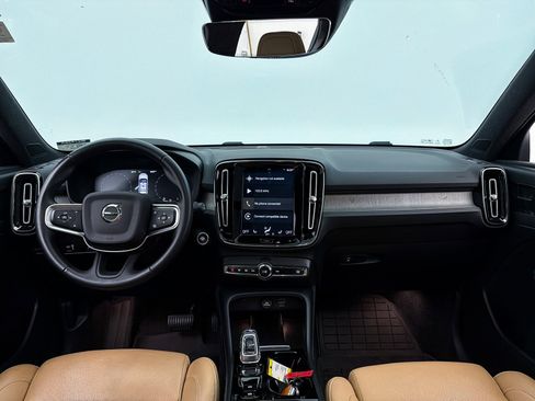 Used 2021 Volvo XC40 T5 Inscription w/ Advanced Package image 22