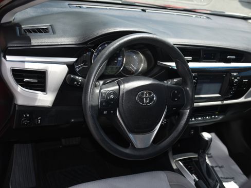 Used 2016 Toyota Corolla LE FWD image 8