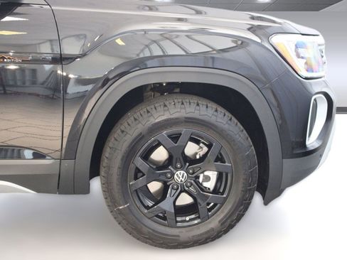 New 2026 Volkswagen Atlas Peak Edition image 10