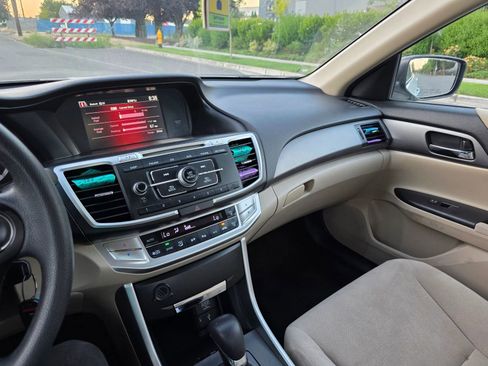 Used 2013 Honda Accord LX image 13