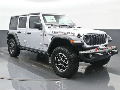 Used 2024 Jeep Wrangler Unlimited Rubicon w/ Capability Package image 6