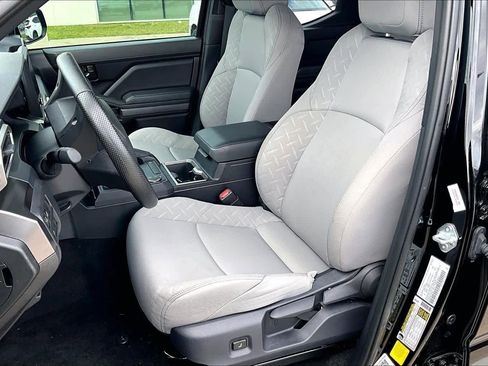 Used 2025 Toyota Tacoma SR5 RWD image 7