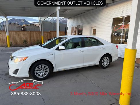 Used 2014 Toyota Camry LE w/ Fleet Convenience Package image 4