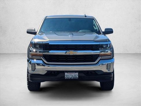 Used 2017 Chevrolet Silverado 1500 LT w/ All Star Edition AWD/4WD image 4