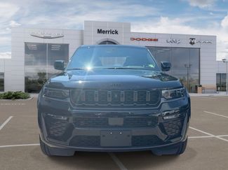 Used 2026 Jeep Grand Cherokee Limited AWD/4WD video 3
