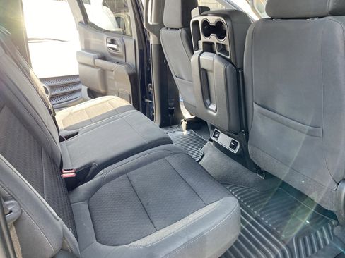 Used 2019 Chevrolet Silverado 1500 LT image 16