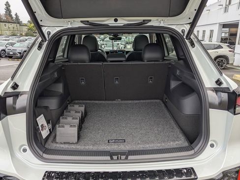 New 2026 Volkswagen Tiguan SE R-Line AWD/4WD image 29