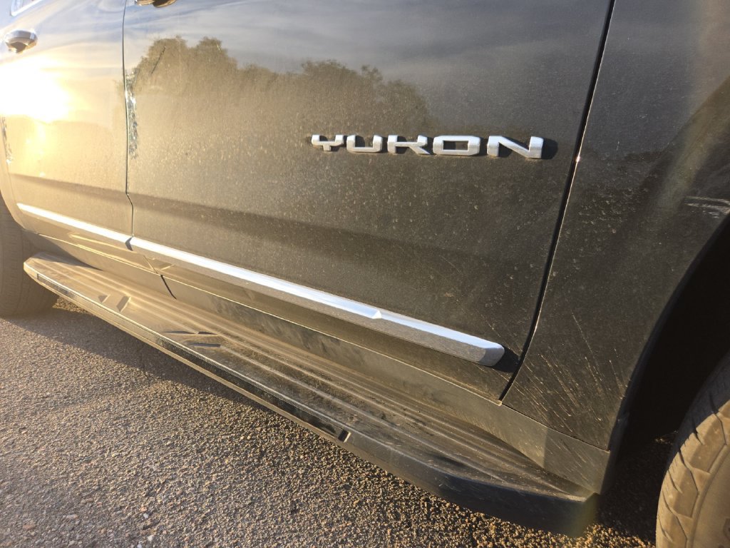 Used 2024 GMC Yukon XL SLT w/ SLT Premium Package AWD/4WD image 19