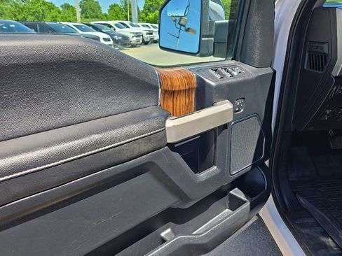 Used 2019 Ford F150 Lariat w/ Equipment Group 502A Luxury AWD/4WD image 61