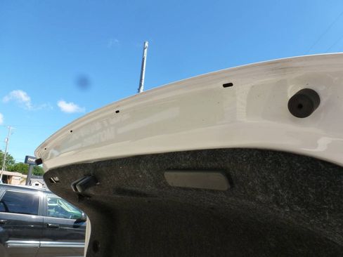 Used 2017 Chrysler 200 Limited w/ Convenience Group FWD image 17