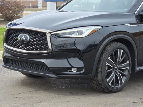 Used 2021 INFINITI QX50 Luxe w/ Appearance Package image 3
