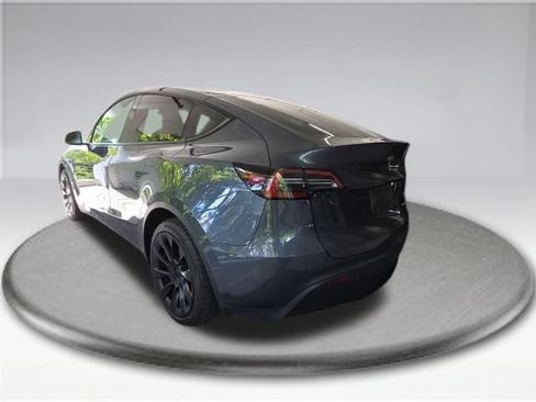 Used 2023 Tesla Model Y Long Range AWD/4WD image 11
