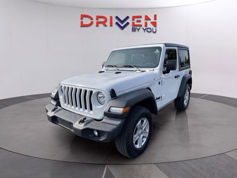 Used 2023 Jeep Wrangler Sport S image 2