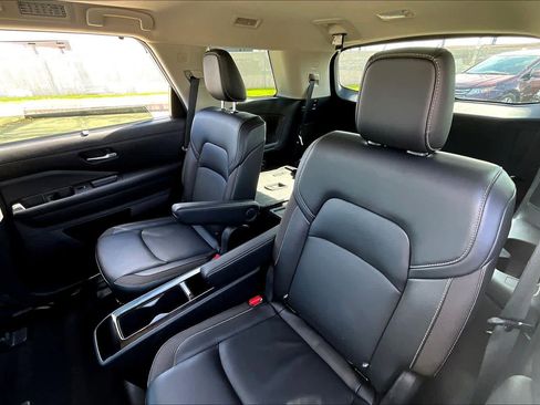 Used 2023 Nissan Pathfinder SL w/ SL Premium Package FWD image 18