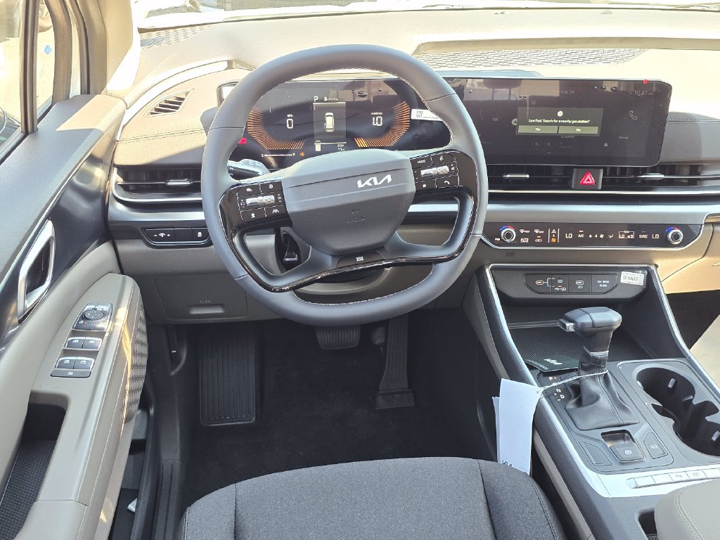 New 2027 Kia Carnival LX FWD image 11