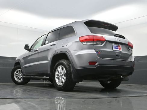 Used 2018 Jeep Grand Cherokee Laredo image 24