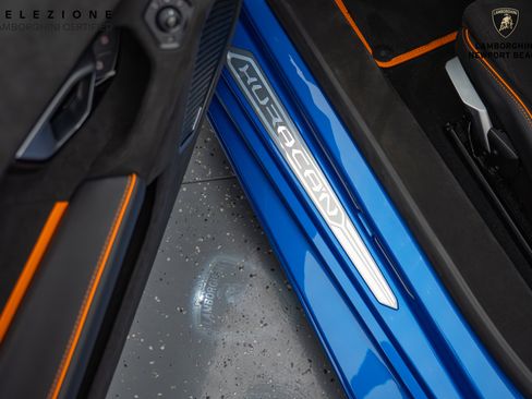 Used 2024 Lamborghini Huracan Tecnica image 23