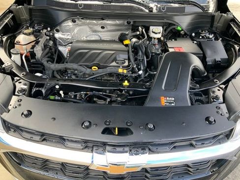 Used 2025 Chevrolet Trax LT image 12