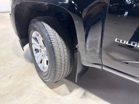 Used 2016 Chevrolet Colorado LT w/ LT Convenience Package RWD image 3