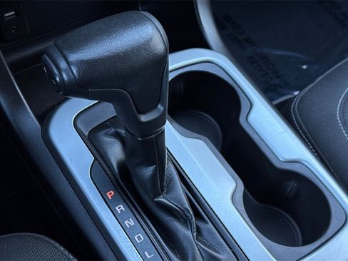 Used 2018 Chevrolet Colorado LT image 25