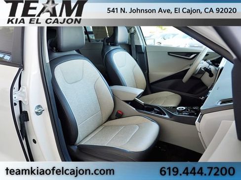 Certified 2023 Kia Niro Wave FWD image 12